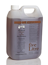 All Natural Chocolate & Vanilla Dog Shampoo (5 Litre Groomer's Range) - Our cocoa & vanilla shampoo contains beneficial organic properties. Cocoa is the main constituent of chocolate, and is rich in protective, antioxidant flavonoids including wheat protein which has conditioning, long lasting moisturising and protective properties to make the hair look shinier and feel...