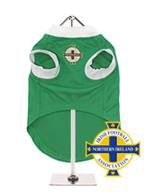 Northern Ireland Football Team Shirt - Reignite your passion for football with the Northern Ireland Retro Dog 
Football Shirt, a stylish tribute to the iconic 1967 jersey worn by 
the legendary George Best. Celebrating a time when Best's unparalleled 
skills captivated audiences worldwide, this shirt is more than just 
fanwearit's a...